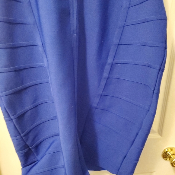 Dress, this is a show stopper and will hug all your curves. - Picture 8 of 12